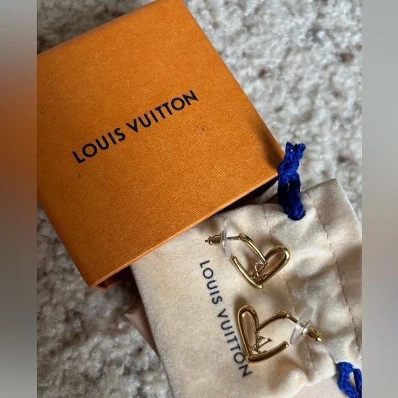 Louis Vuitton Gold Heart-Shaped Earrings - Picture 2 of 2